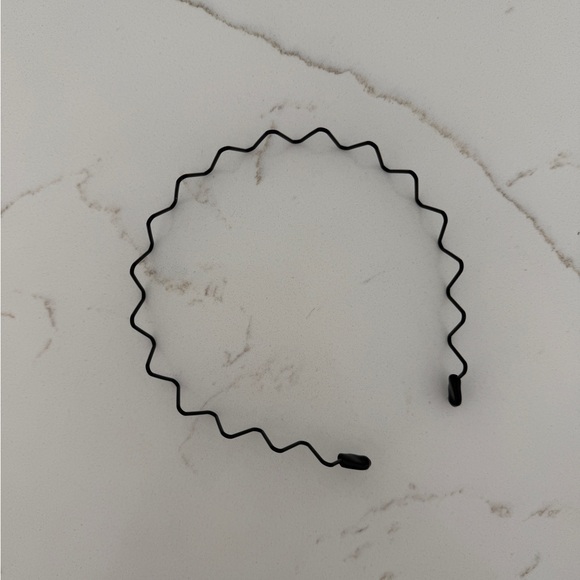 Princess Polly Mckee Headband - Picture 3 of 4